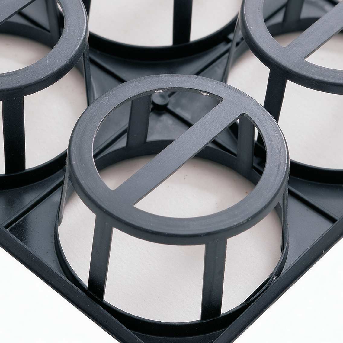 95mm opening orchid tray bottom support structure closeup